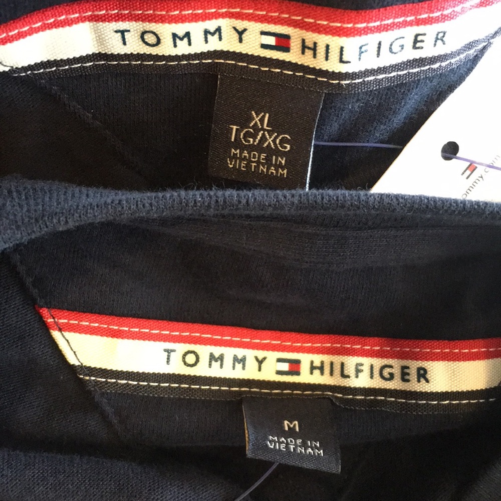 NWT Tommy Hilfiger Navy Blue T-Shirt - Picture 4 of 7
